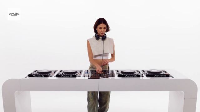 SARA BLUMA - Tech house DJ set ⎪ LAWLESS RECORDS - S.02 E.47 смотреть онлайн