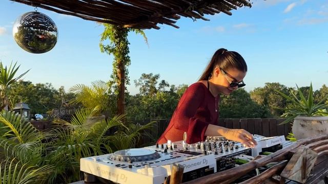 Leska Melodic Techno Sunset Session 2026 Deep Grooves By @EPHIMERA Tulum смотреть онлайн