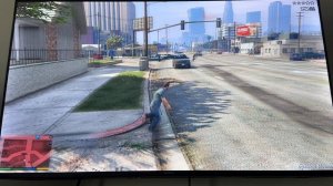 ИГРАЮ В GTA  , ГОНЯЮ НА ТАЧКЕ, СКРЫВАЮСЬ ОТ ПОЛИЦЕЙСКИХ