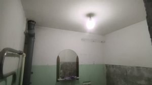 Как клеить плитку в ванной своими руками.