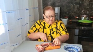 Хватит вас завтраками кормить, пора и отобедать. Готовлю простую, натуральную и вкусную еду.