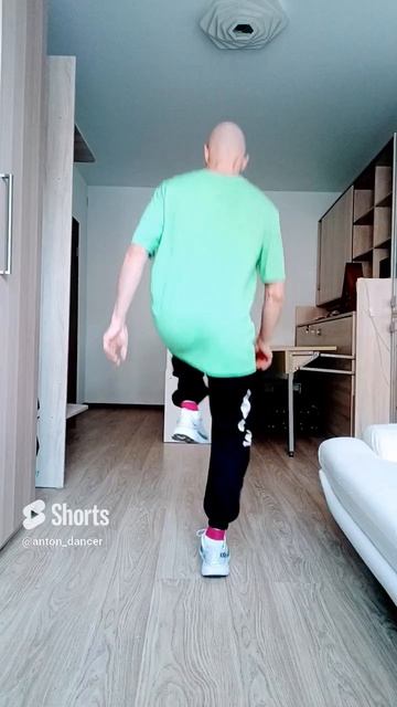 Учим новые движения ногами #shuffledance #dance #танцы  #shorts #обучение #тренировка