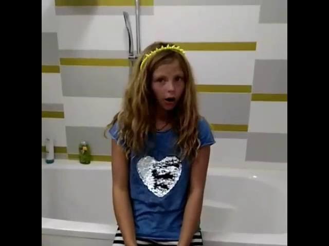Не разбиваемый телефон !!!😁 проверка__телефона ? Умер от кувалды ?! смотреть онлайн