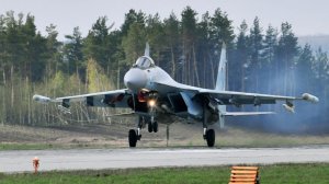 Су-35С прикрыл действия ударной авиации «Востока». Лучшее видео из зоны СВО