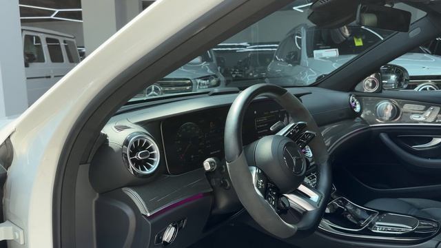Mercedes E53 AMG смотреть онлайн