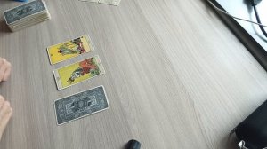 В чем хочет признаться. Таро расклад.