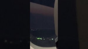 Посадка в Кольцово на а330-300 извиняюсь за качество, мы сидели посередине мест поэтому