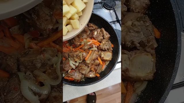 ребра поросячьи с картошечкой, намазка из чесночных стрелок смотреть онлайн