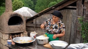 Сбор абрикосов Приготовление еды в деревне Азербайджанская Кухня Деревенская Кухня  Рецепты