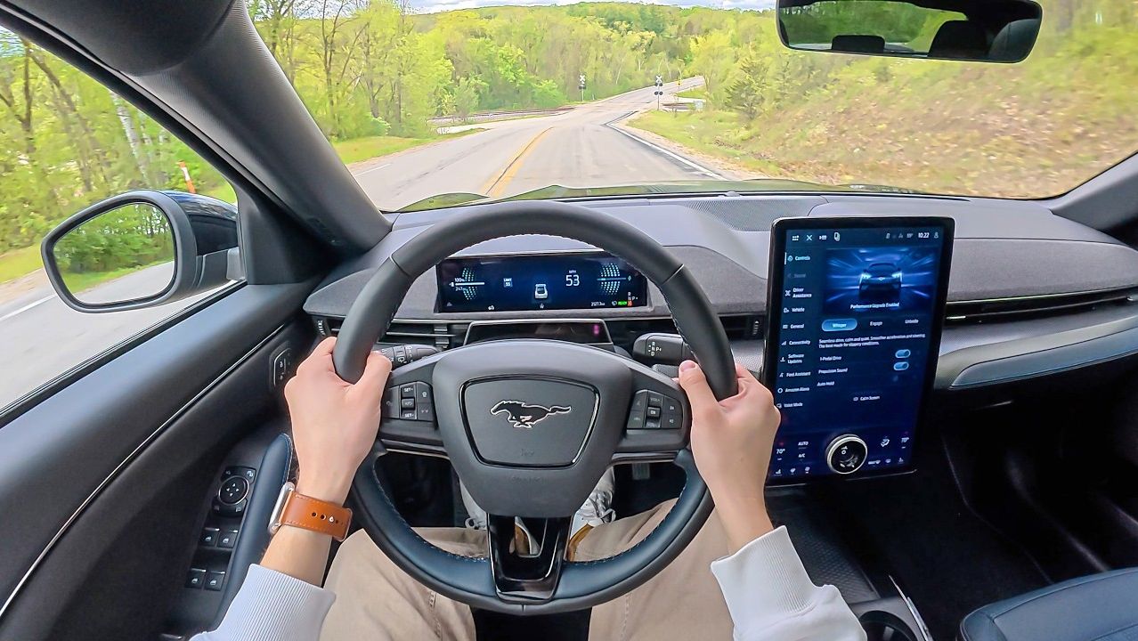 2026 Ford Mustang Mach E - ТЕСТ ДРАЙВ ОТ ПЕРВОГО ЛИЦА смотреть онлайн