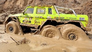Traxxas TRX6 6x6 RC Truck против Глубокой Грязи! 😱 Экстремальное Спасение Лебедкой