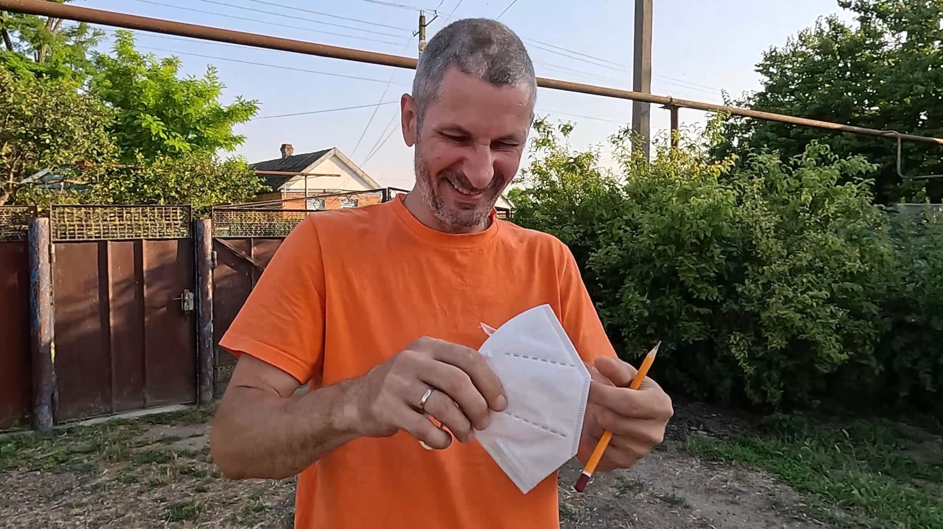 Так смеялись с женой, пока работали)