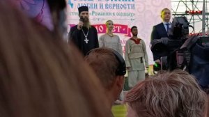 МАМА ДОБРОТА 🥰 И ЛАСКА...А ПАПА 👨 КОРМИЛЕЦ..♥️♥️♥️