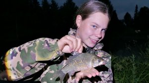 РЫБАЛКА вечером с берега на ПОПЛАВОК в ИЮЛЕ! И опять БРАКОНЬЕР!