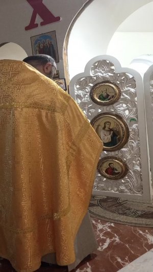 Божественная служба в храме Святой Троицы
