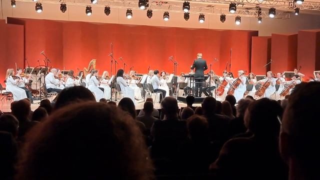 Симфонический оркестр им. Сафонова - Симфония №40 часть 1 Molto allegro (Моцарт) смотреть онлайн