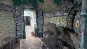 парк Еленовка оформление крепости.страшные  скульптурыиз  арт бетона.
