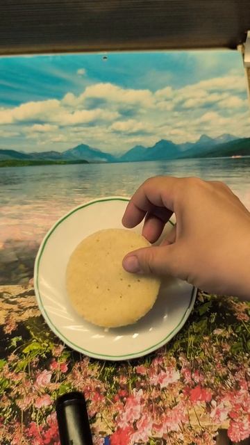 Пирожные с изысканным вишневым кремом и коржами 