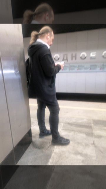 УТРЕННЕЕ МЕТРО. МОСКВА смотреть онлайн