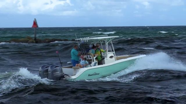 THE YOUNGEST CAPTAIN WE'VE EVER FILMED AT BOCA INLET !  HAULOVER BOATS  WAVY BOATS - Wavy Boats (108