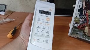 Не работают не нажимаются кнопки микроволновки / Ремонт сенсорной панели микроволновки