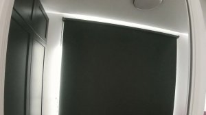 Стильные рулонные шторы LVT блэкаут в черной комплектации цвета графит, для защиты от солнца.
