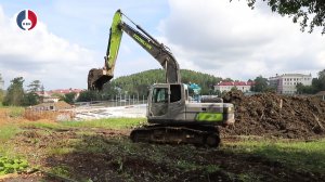 На Центральном стадионе Новоуральска кипят строительные работы