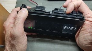 VHS (2) USB/mSD/FM/Bluetooth/Remote control/Power bank.