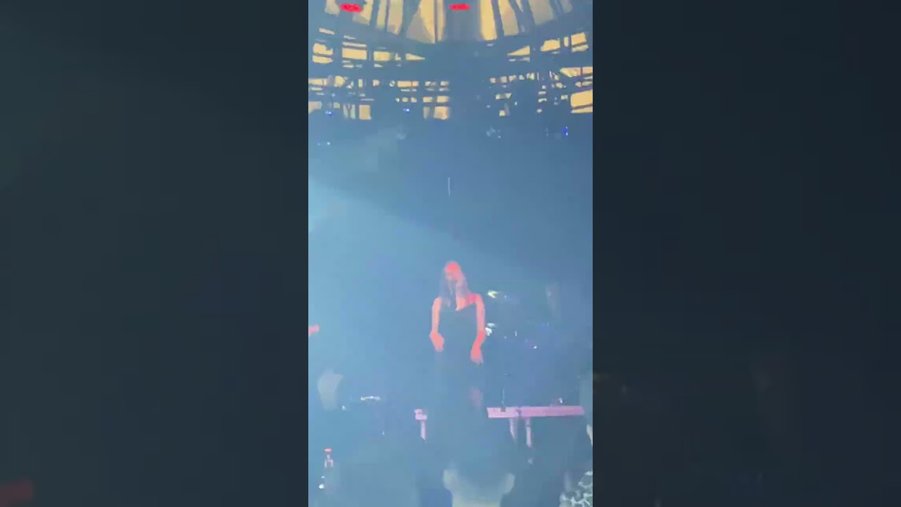Обе Две - Песня про секс @ Gipsy Москва 10.12.2022 смотреть онлайн