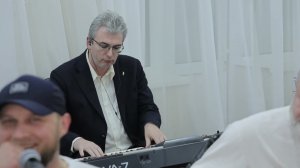Поет Вадик Тластанкулов «Свадебное попурри»