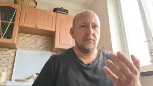 1. Очень плохая история (ТЦК)
2. Очередь по записям к бензину