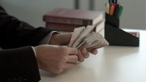 ОБМАНУЛ ГОСУДАРСТВО