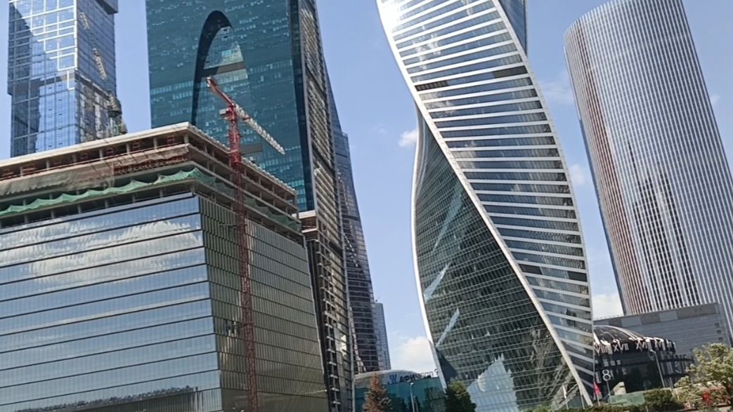 Поездка на речном трамвае, по Москве реке. смотреть онлайн