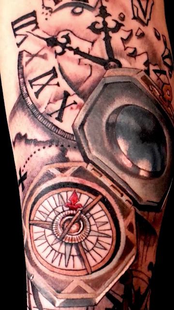 Татуировка Компас.

#mazetattoo #татумосква #tattoo #татукомпас #тату