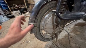 Как снять заднее колесо на электроскутере SK8