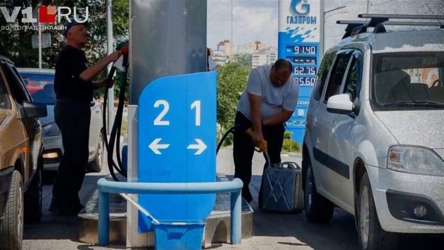 Пока ВСЯ СТРАНА стояла в очередях за бензином — он покупал квартиры в Ницце смотреть онлайн