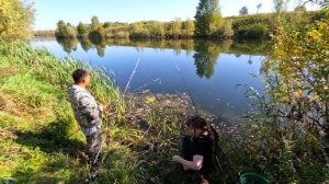 РЫБАЛКА НА ПОПЛАВОК В СЕКРЕТНОМ МЕСТЕ ГДЕ НЕТ ЛЮДЕЙ. РЫБАЛКА С ЖЕНОЙ