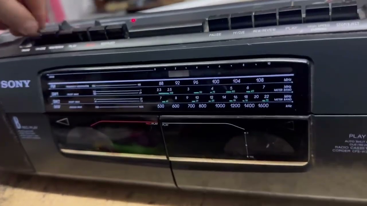 Sony CFS-W303S Radio Cassette-corder FM SW1 SW2 MW Магнітола смотреть онлайн