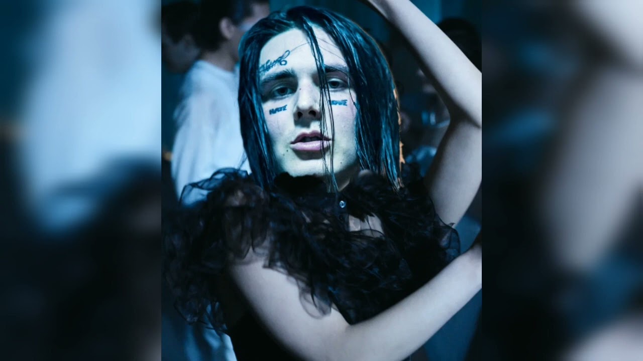 Bloody Mary x Я роняю запад (Mashup) смотреть онлайн