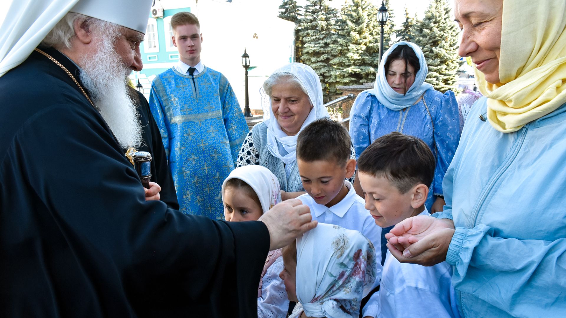 А сердцу без любви невмочь!