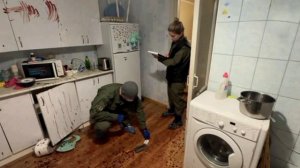 «Не менее 20 ударов ножом». 

Пенсионер в Волгограде попытался зарезать сестру за лотерейный билет