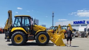 Необычный обзор Экскаватор  Погрузчик 2025 года B879F,(трактор)