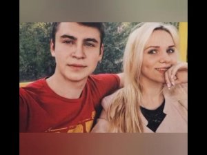 Влад А4 и Юля, Глент и Вика, Кобяков и его Девушка,Серёга и его девушка, Риви...