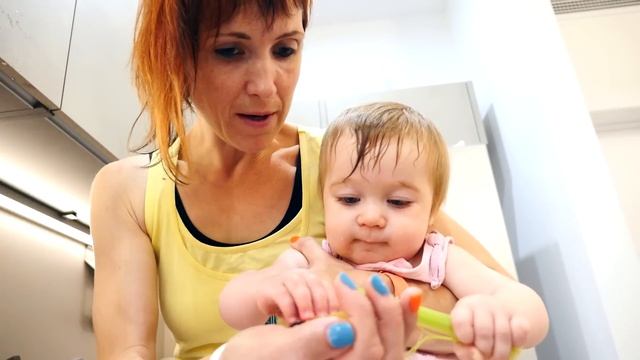 Привет, Бьянка - Готовим печенье с Машей Капуки и Светой. смотреть онлайн