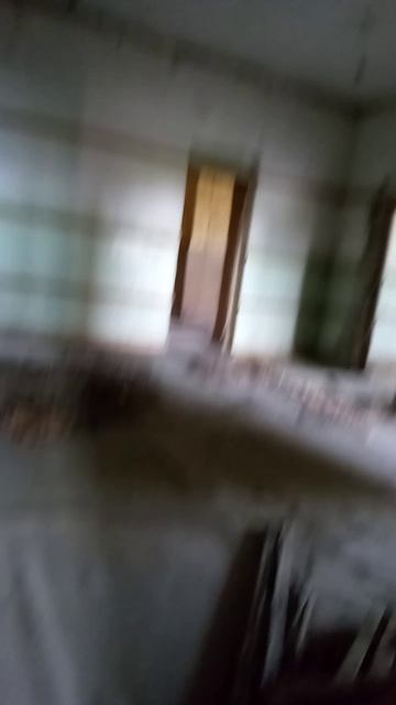 Шарюсь по заброшке часть 1