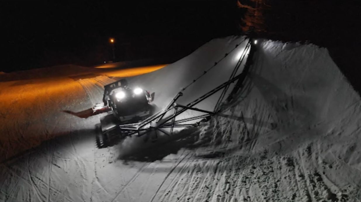 Development Snowparks Operating Global Cutter close up