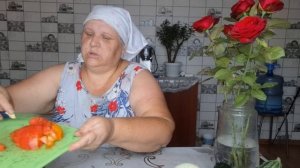 ВСЁ НА СЕГОДНЯ ХВАТИТ РАБОТАТЬ ДЕЛАЮ САЛАТ🥒🍅🧅🫑