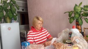 09.07.26 Заехали за сметаной, а вышли с мешком продуктов. Встречаем Валентину