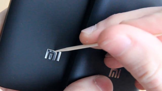 Сравнение крышек "чёрный жемчуг" и "frosted matte" для Xiaomi Mi2S смотреть онлайн