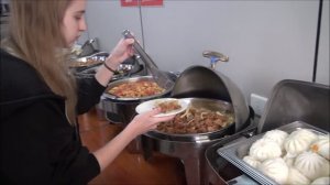 🅷🆄🅽🅲🅷🆄🅽 🇨🇳  ЗАВТРАК в ГОСТИНИЦЕ УДИ / УЛИЦА МОРЕПРОДУКТОВ ⑦